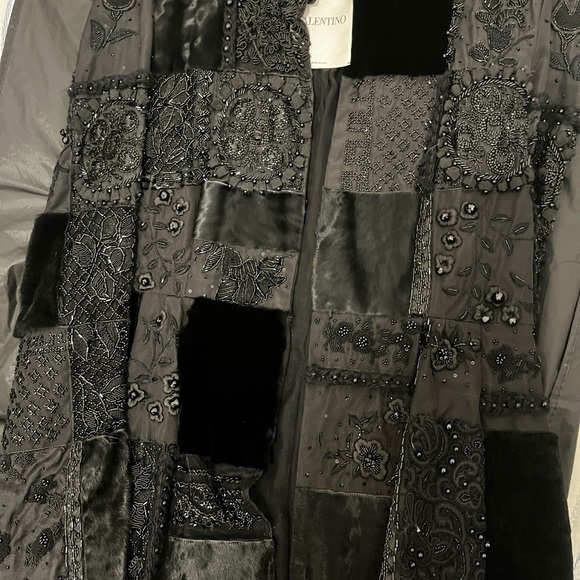 VALENTINO ONE OF A KIND WORN ON RUNWAY COAT - Picture 4 of 9